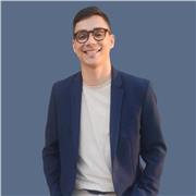 Offro lezioni personalizzate per insegnarti, passo dopo passo, a usare il PC e lo smartphone da zero — in modo semplice, chiaro e